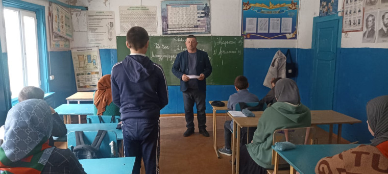 Классный час посвящённый ко Дню родного языка.